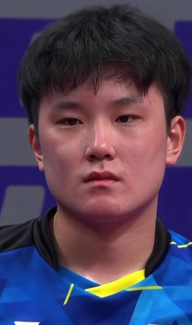 国乒20岁小将爆冷翻盘!张本智和嚣张言论遭打脸,被淘汰苦笑离场