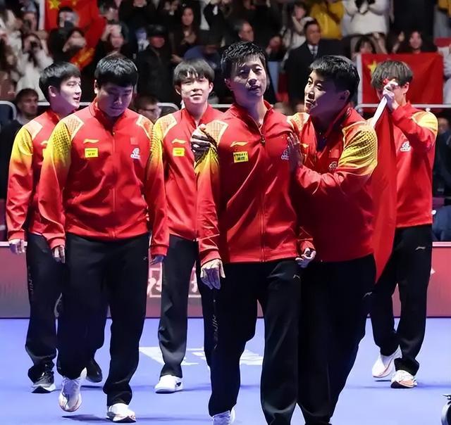 国乒20岁小将爆冷翻盘!张本智和嚣张言论遭打脸,被淘汰苦笑离场