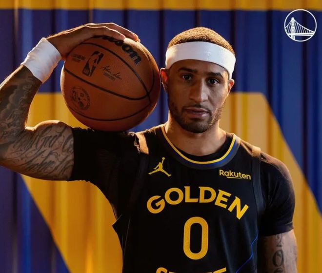 一口气连签4人,勇士18人大名单诞生!邓利维运作满分,可以争冠