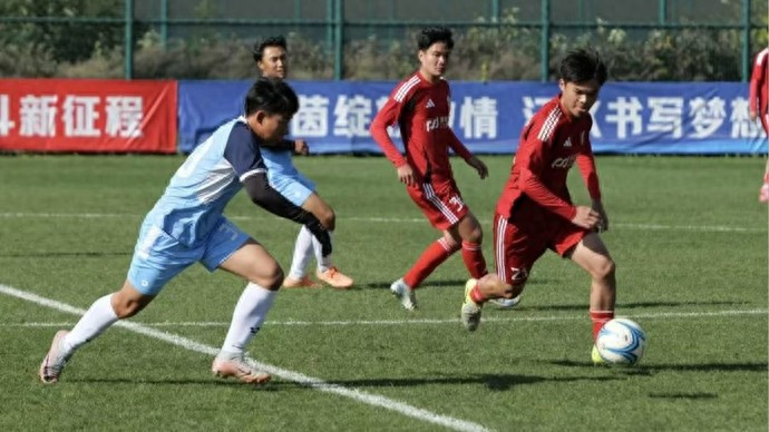 冠军教练带来强队气质、资深球迷驰援助威，浦发银行队称霸 “职超” 幕后戏