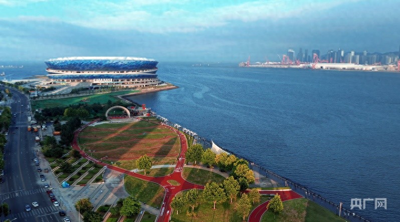 行进的海岸线丨一条海岸线 带火一座城