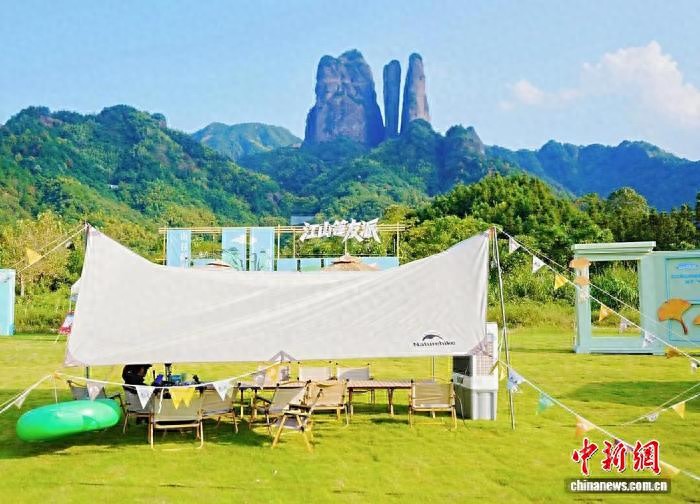 文旅观察：省际交界游爆火 边缘城市如何变身假期顶流？