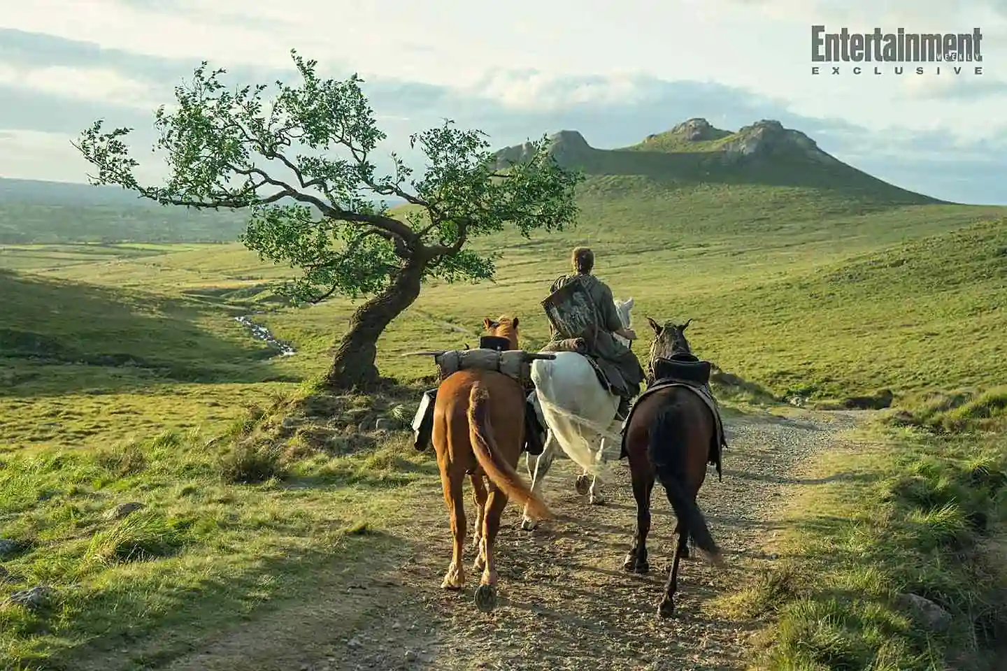 《权力的游戏》衍生剧《七王国的骑士：邓肯与伊戈》新剧照公开，预计 2026 年 1 月开播
