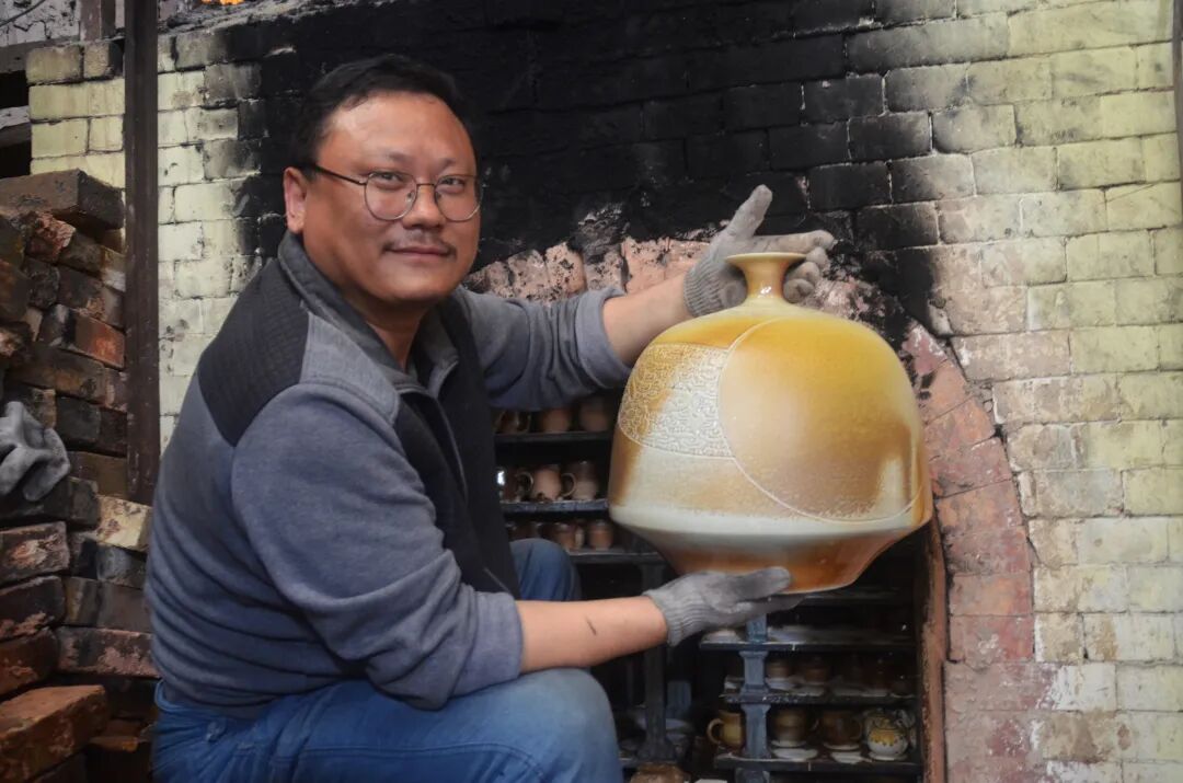 驯服狂野火焰?年轻人为何迷上“柴烧”