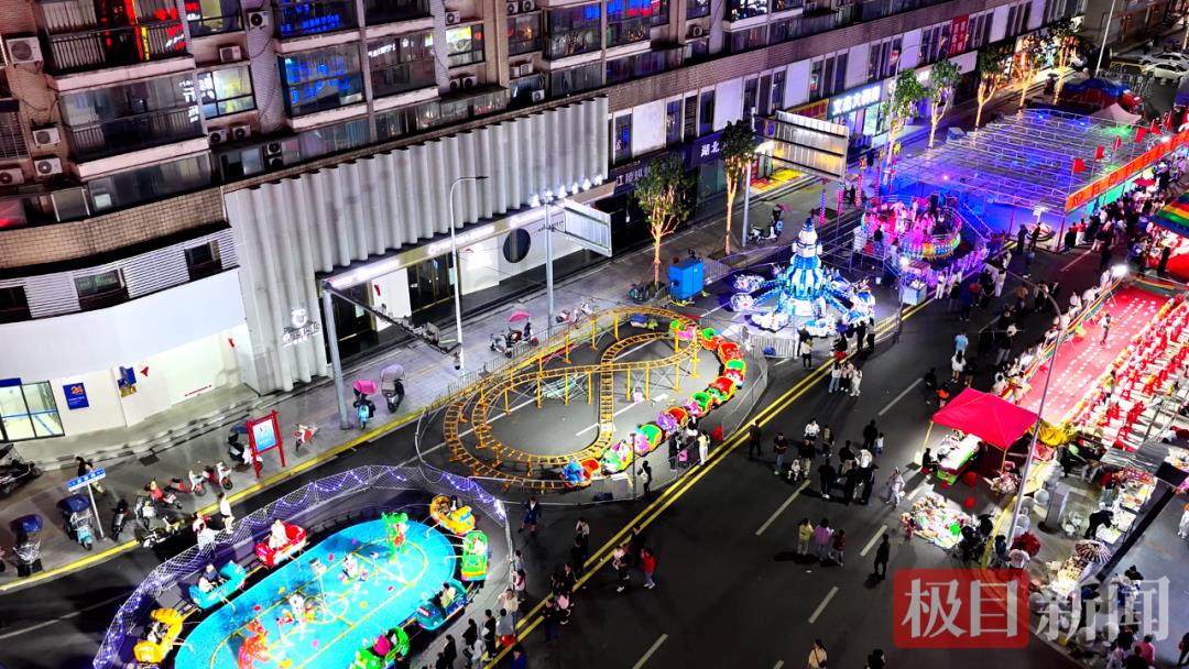 无人机光影秀、AI机器人互动、荆州花鼓戏上演……湖北江陵中秋、国庆双节氛围感拉满