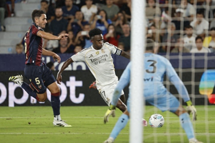 BBC：皇马希望在夏窗前做决定，若维尼修斯不续约可能考虑卖他