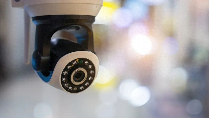 家庭监控视频“出圈”：隐私岂能和流量一起狂欢？