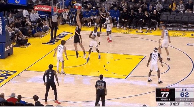 惨不忍睹!杨瀚森首秀4分6犯规4失误 防守软肋尽显媒体人建议减重