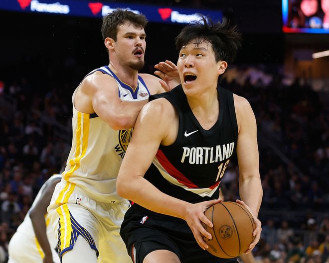 惨不忍睹!杨瀚森首秀4分6犯规4失误 防守软肋尽显媒体人建议减重