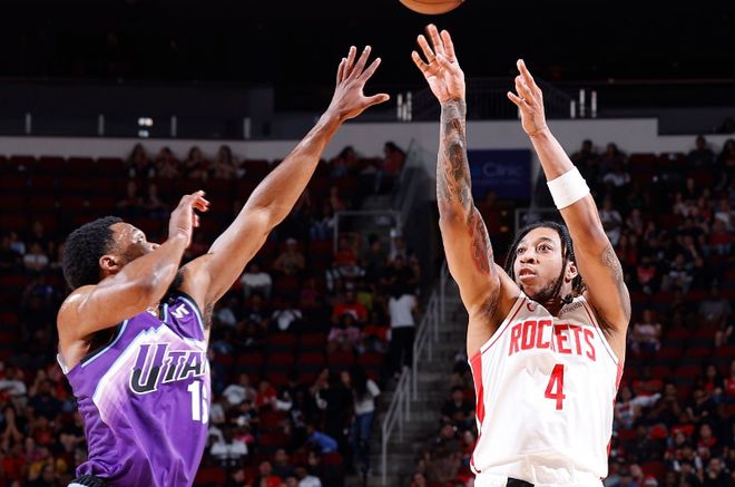 控场能力相当惊人！火箭后场新援有机会稳住一个轮换阵容的位置？