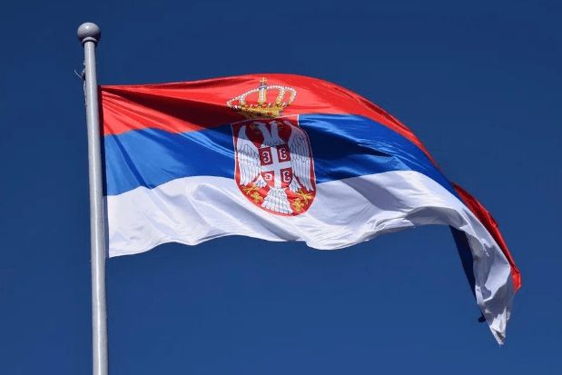 塞尔维亚吵翻了:拆北约轰炸遗址,给特朗普家酒店让路