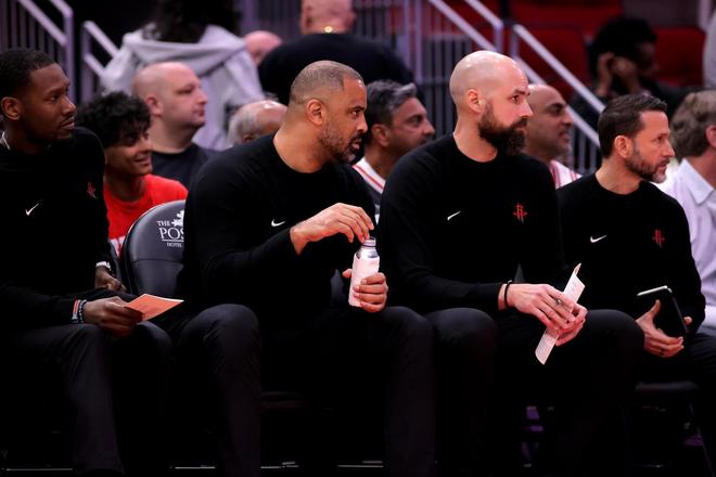 2场狂胜31个篮板！火箭队3高塔+前锋群镇守篮下，优势再次扩大