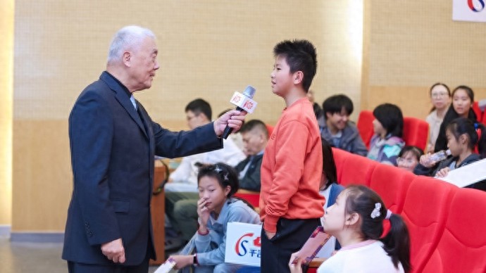 在中国科学院第八届科学节上，七旬院士送上四条“科学真知”