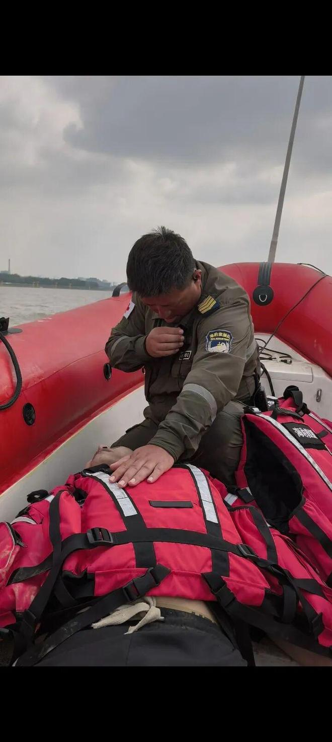 万幸!200多斤小伙醉酒落水,漂浮7小时,钱塘江大潮来临之际获救!详情披露→