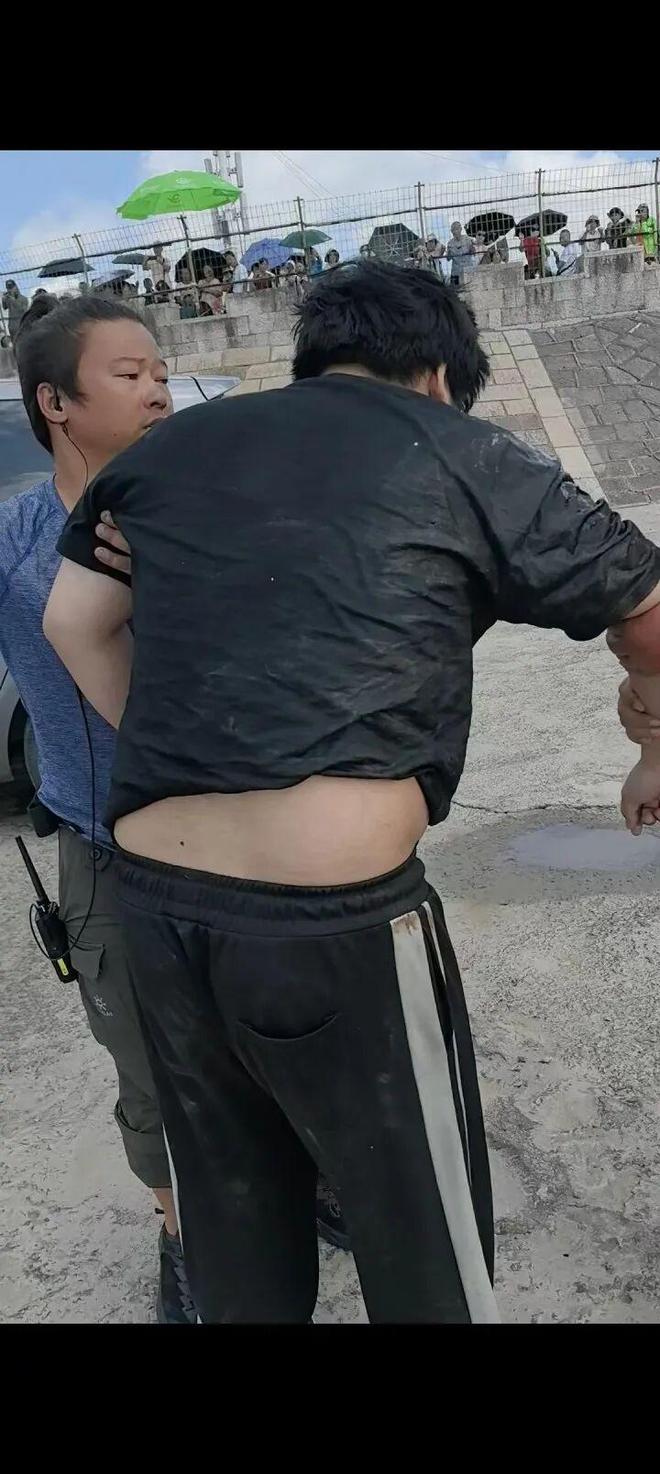 万幸!200多斤小伙醉酒落水,漂浮7小时,钱塘江大潮来临之际获救!详情披露→