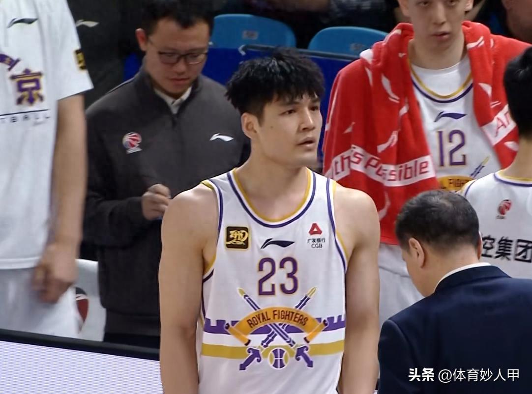 CBA名记：广东队350 万年薪签陈国豪+送王少杰+高额转会费 值得吗？