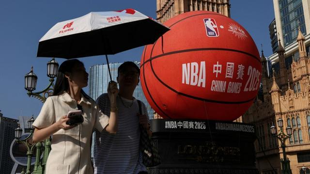 六年后，NBA中国赛重新与球迷连接，姚明奥尼尔成龙……为何他们都来了？