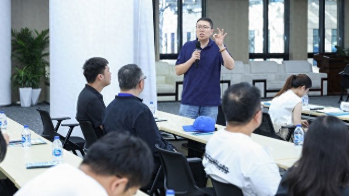 一张“创卡”成就校园创业梦