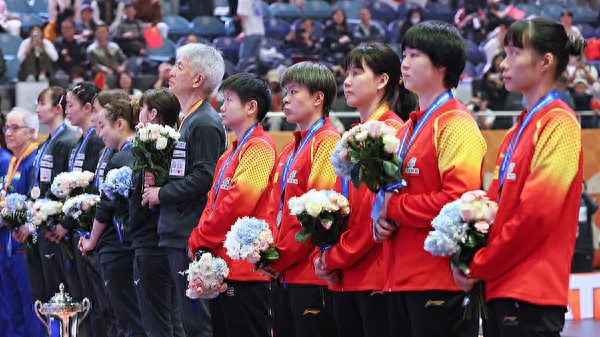强大的国乒女队回归！轻松晋级亚锦赛女团四强，她们对这枚失落的金牌志在必得