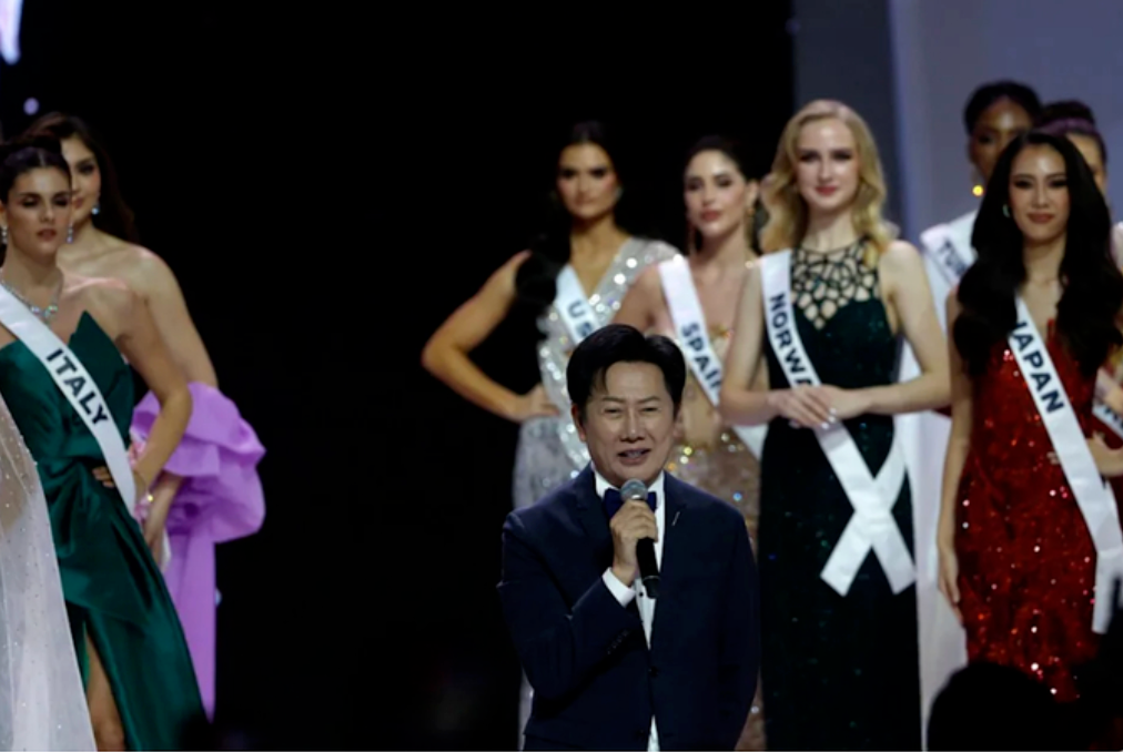 被羞辱后,选美小姐集体退赛