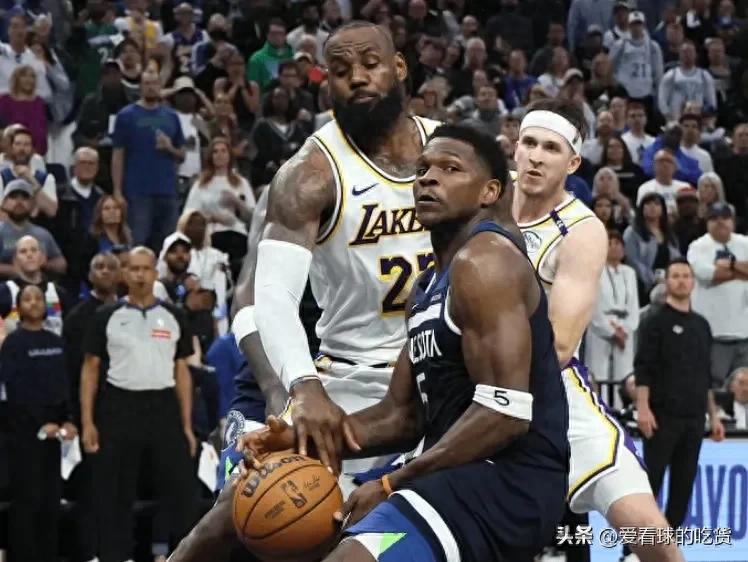 湖人再输球！系列赛1:3！雷迪克被质疑！湖人名宿说的有道理！