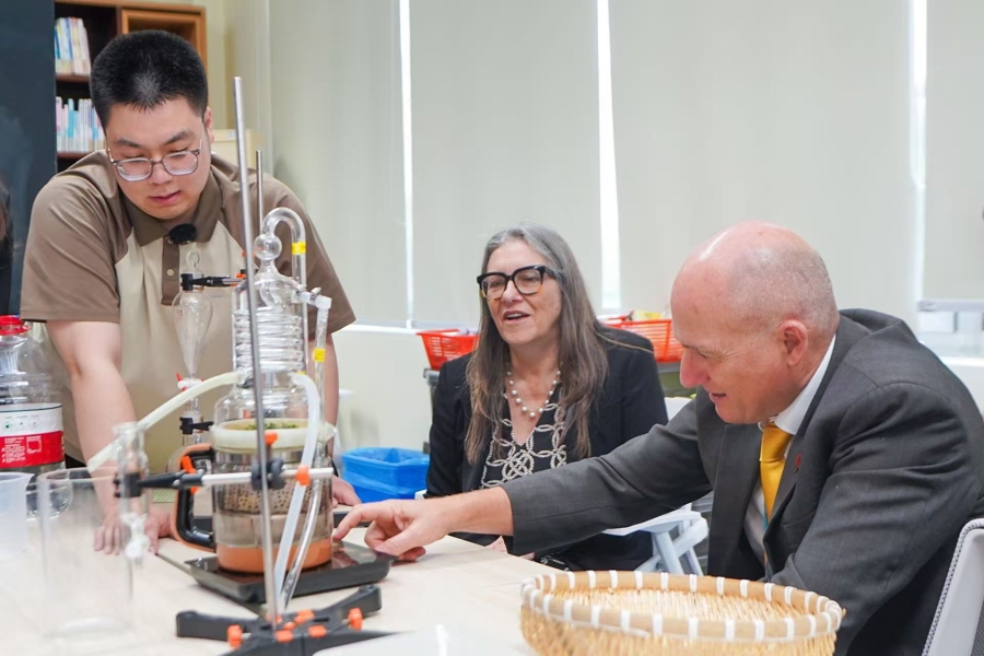 全员·全科·全程:上海市铁岭中学以“攀登”之姿书写科学教育答卷