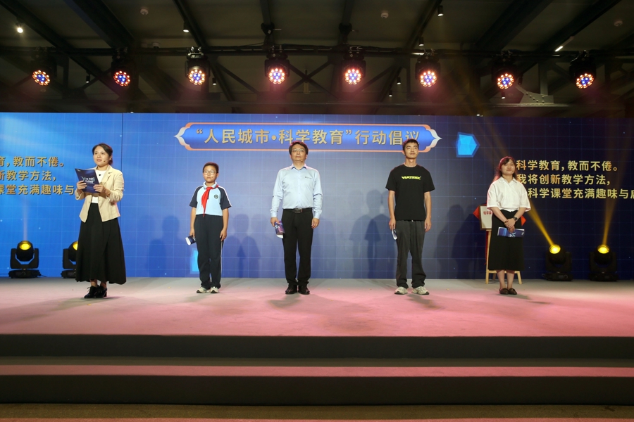 全员·全科·全程:上海市铁岭中学以“攀登”之姿书写科学教育答卷