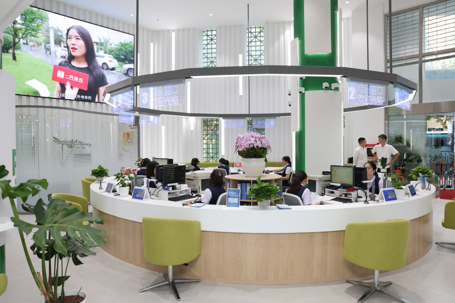 全市首个街镇级行政服务中心正式启用,还创设“办不成事”窗口