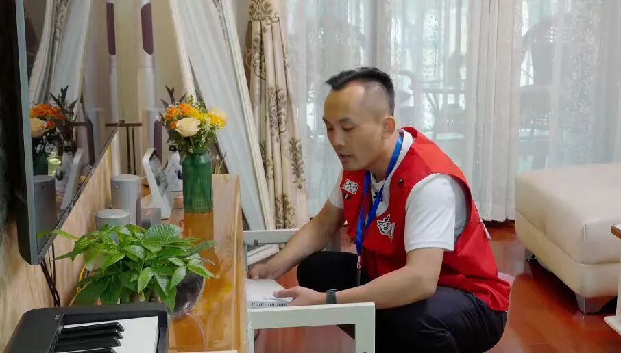 “看电视”到“用电视”:东方有线超高清AI升级,为普陀居民开启智慧新生活