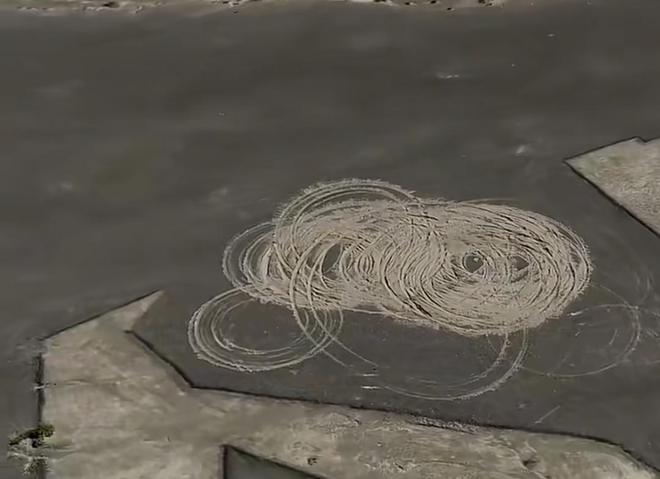 协助修复戈壁滩标语卫星曝光:订单费退不回去,我们做了更重要的事全免费|封面头条