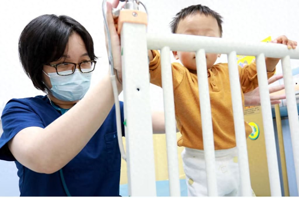 复旦儿科医院成立随访中心，去年来救治32周以下早产儿近470例