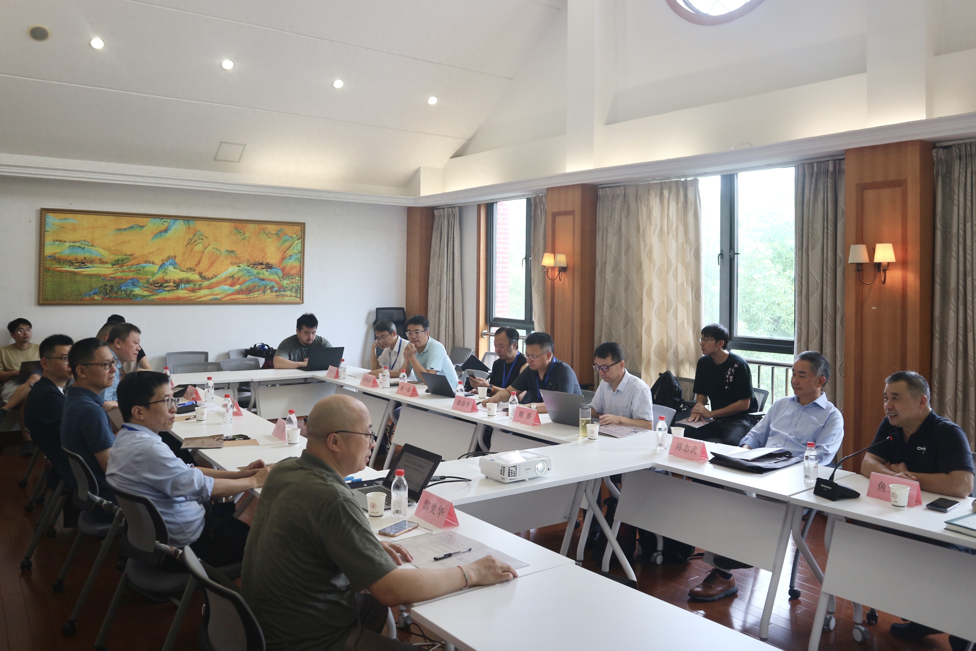 首届“历史与哲学上海论坛”在上海财经大学人文学院举行