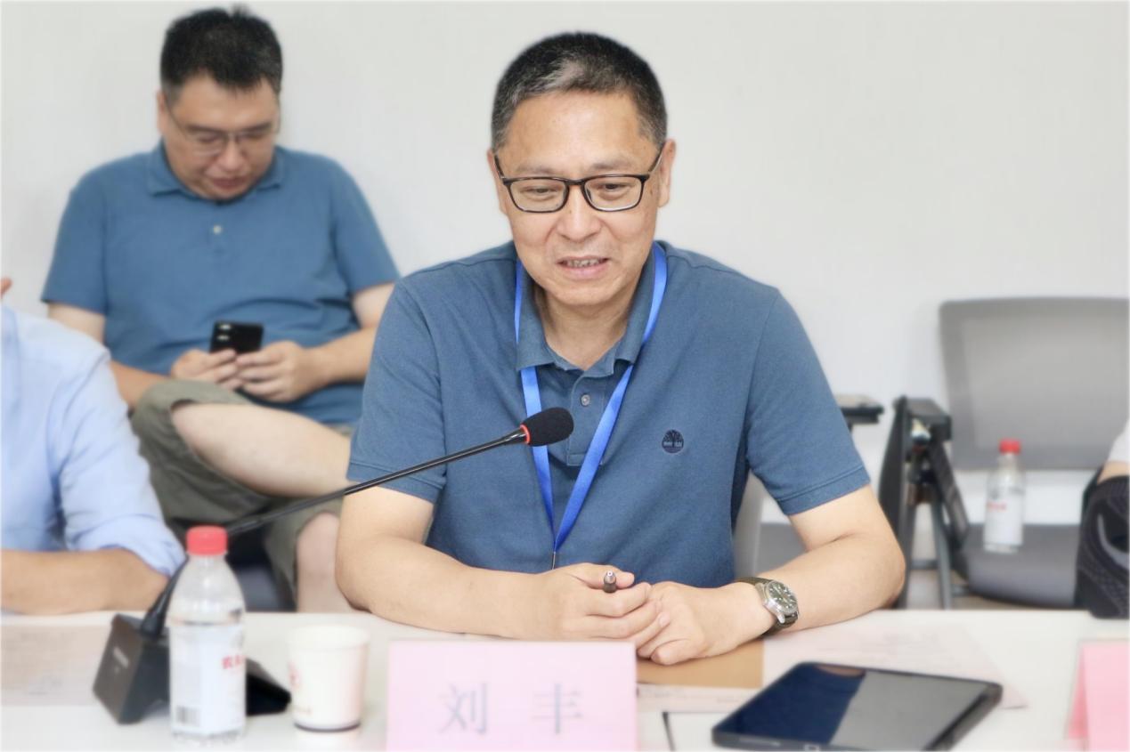 首届“历史与哲学上海论坛”在上海财经大学人文学院举行