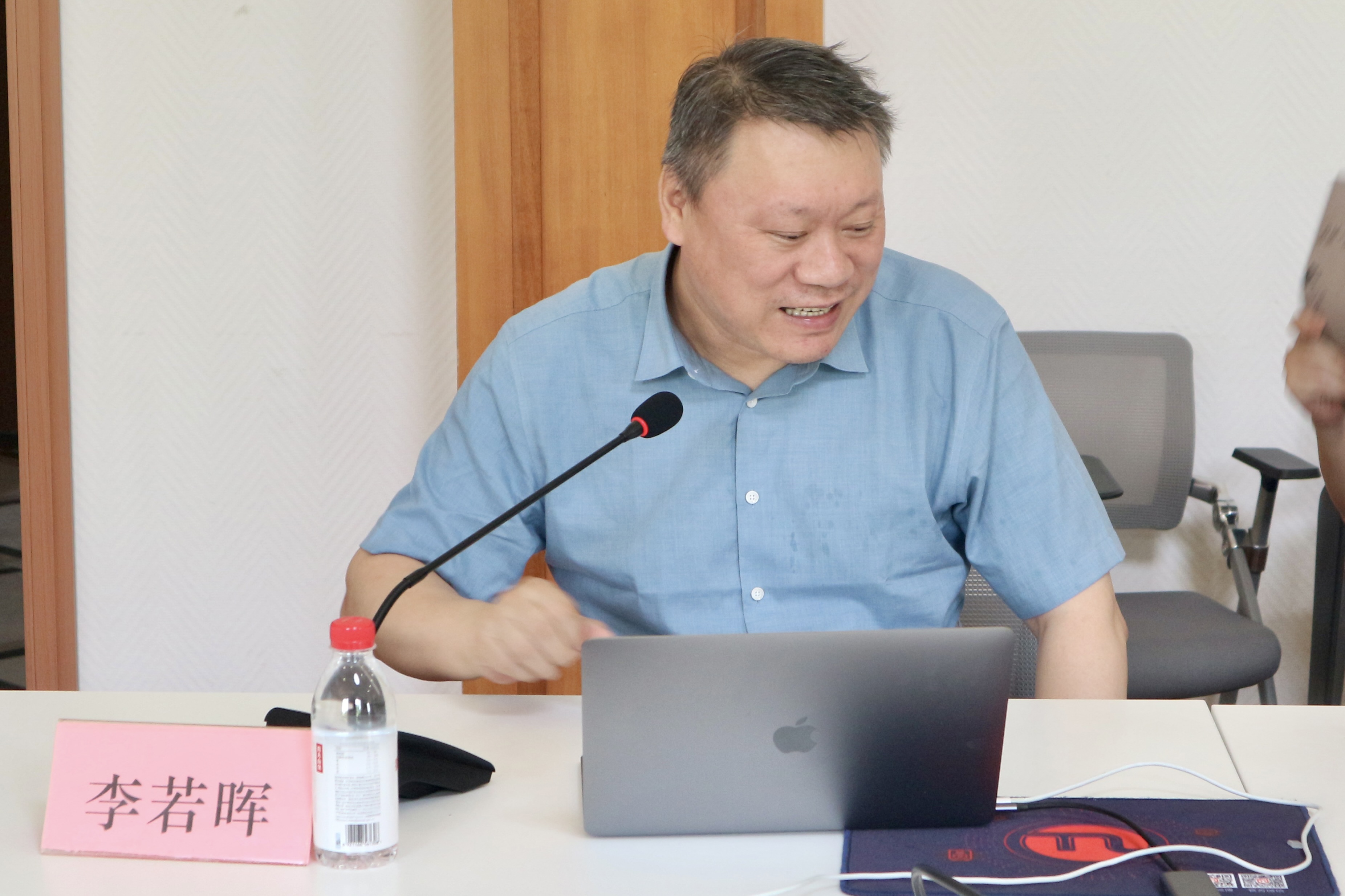 首届“历史与哲学上海论坛”在上海财经大学人文学院举行