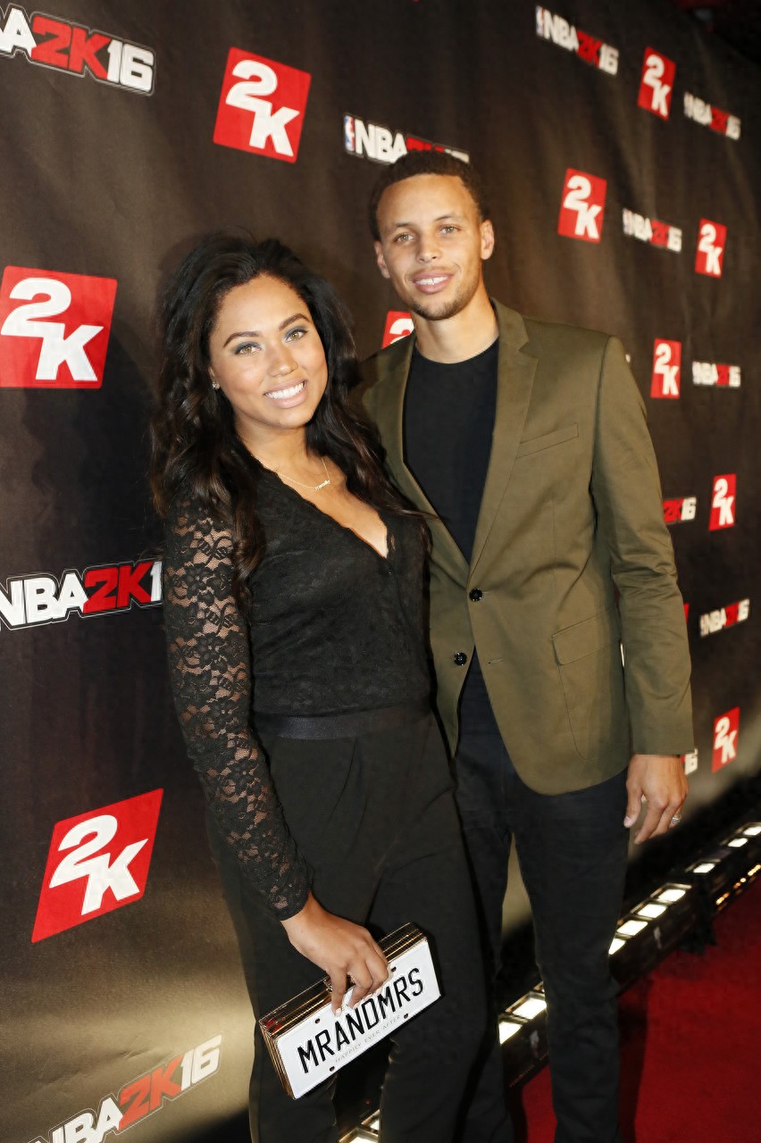 夸梅：阿耶莎不想努力做最好的自己 却担心其他女人对丈夫有兴趣