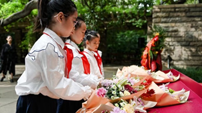 当下如何弘扬鲁迅精神？“第八届鲁迅文化周”开幕，鲁迅、内山完造后人都来了