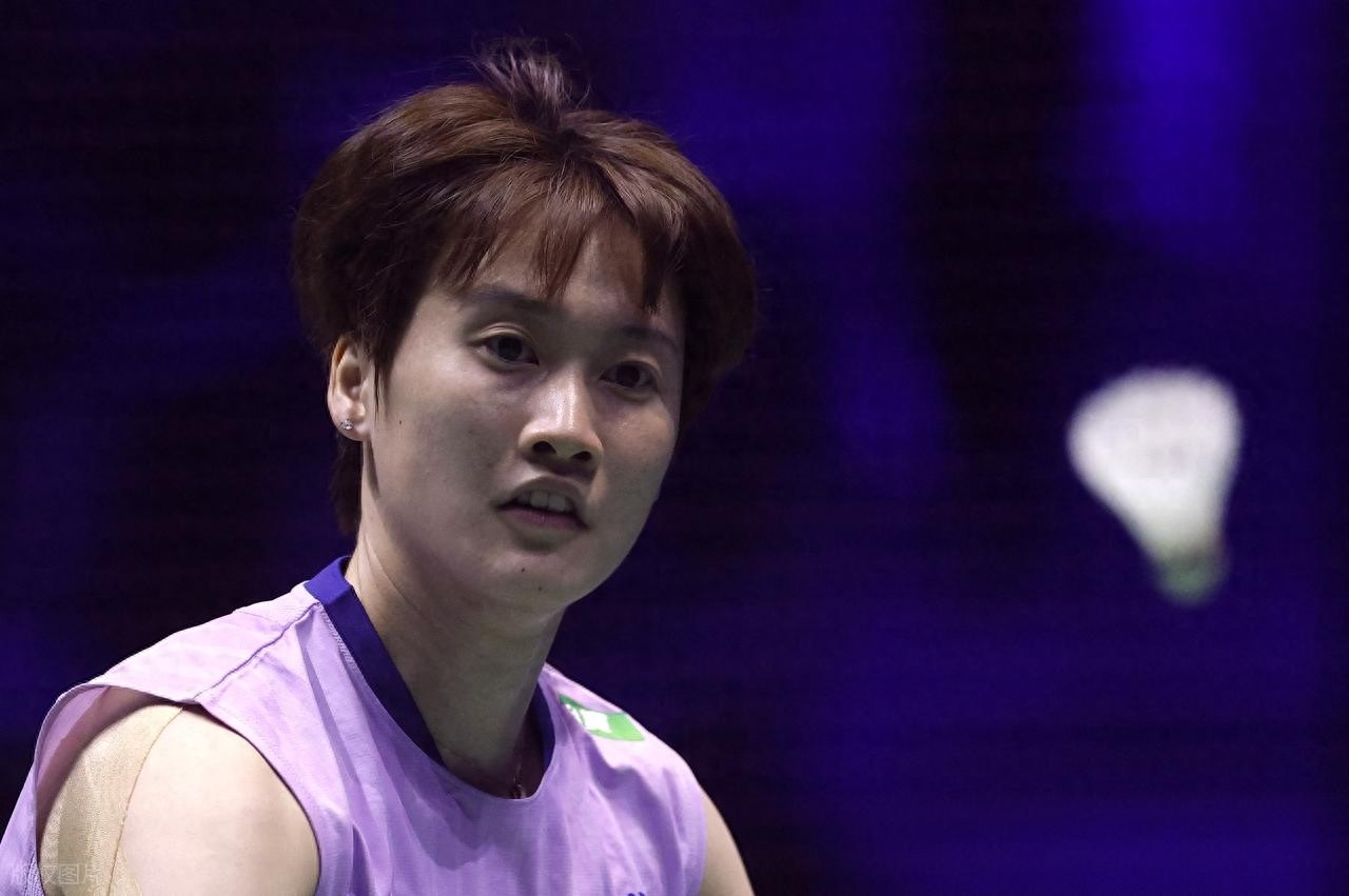 羽毛球世锦赛-陈雨菲带伤作战 0-2不敌山口茜获亚军 遗憾错失大满贯