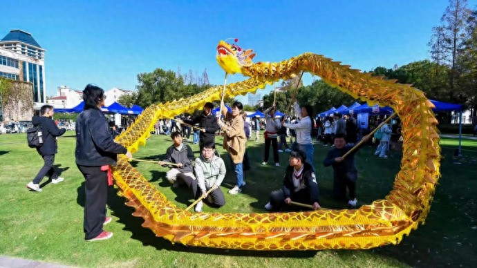 “复旦AI+体育创变营”为何成了“魔术营”？