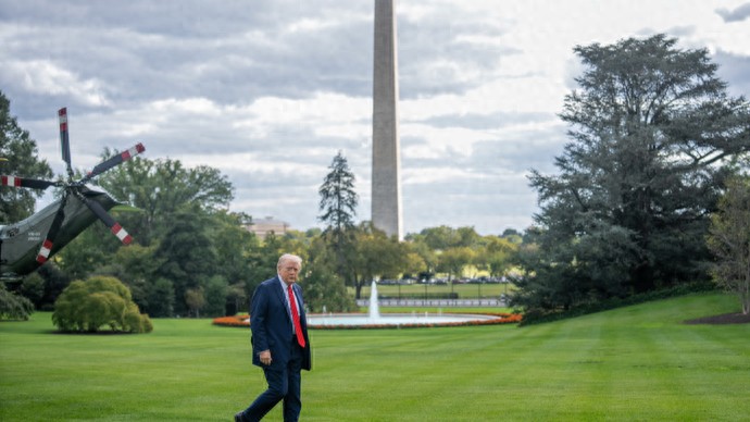 特朗普缺席切尼葬礼，折射两党争斗加剧