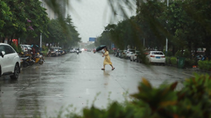 黄色预警！超强台风“桦加沙”将正面来袭，最新路径公布