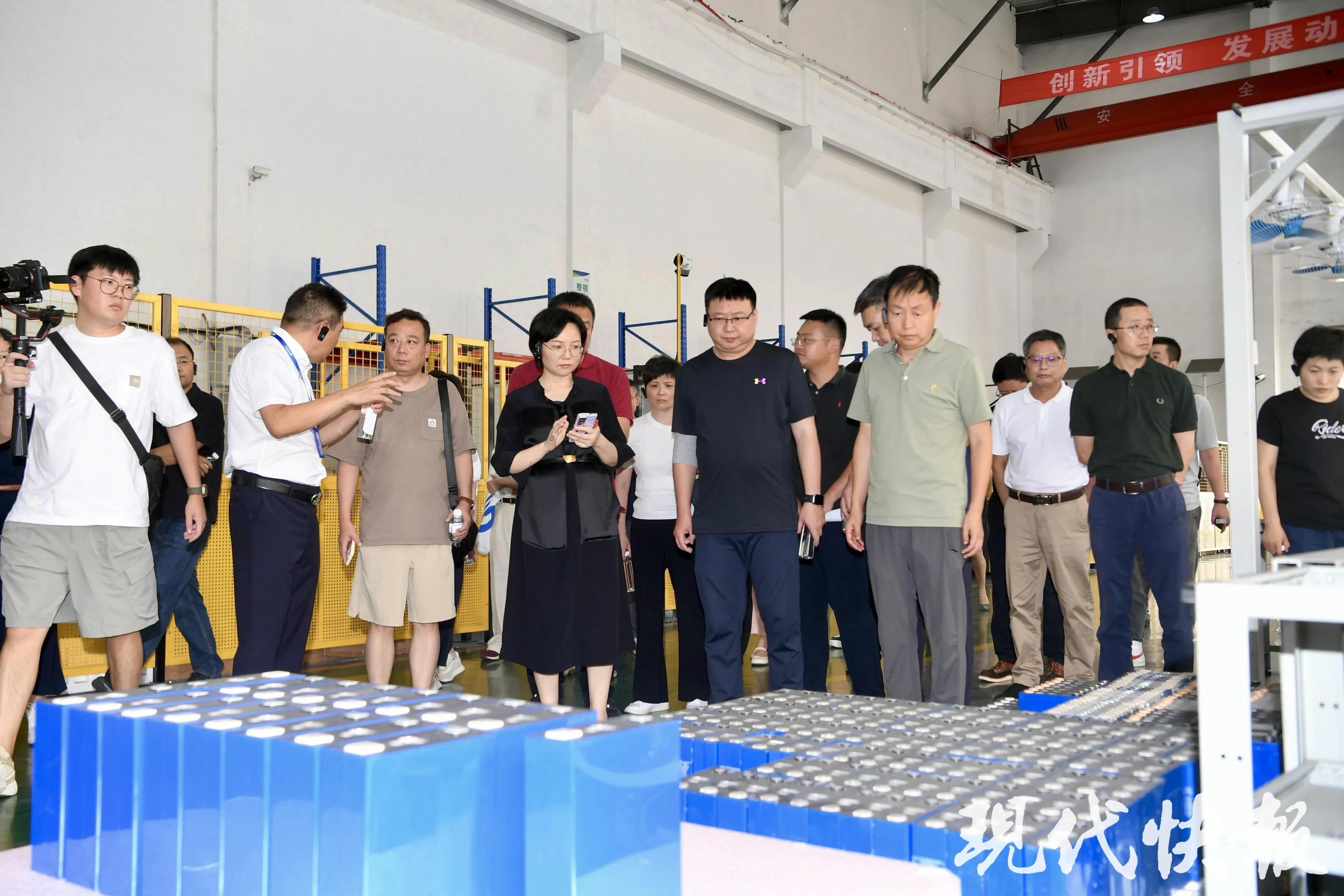 2025年全国主流媒体看常州｜破解 “城市矿山” 难题，常州新能源跑出绿色“加速度”