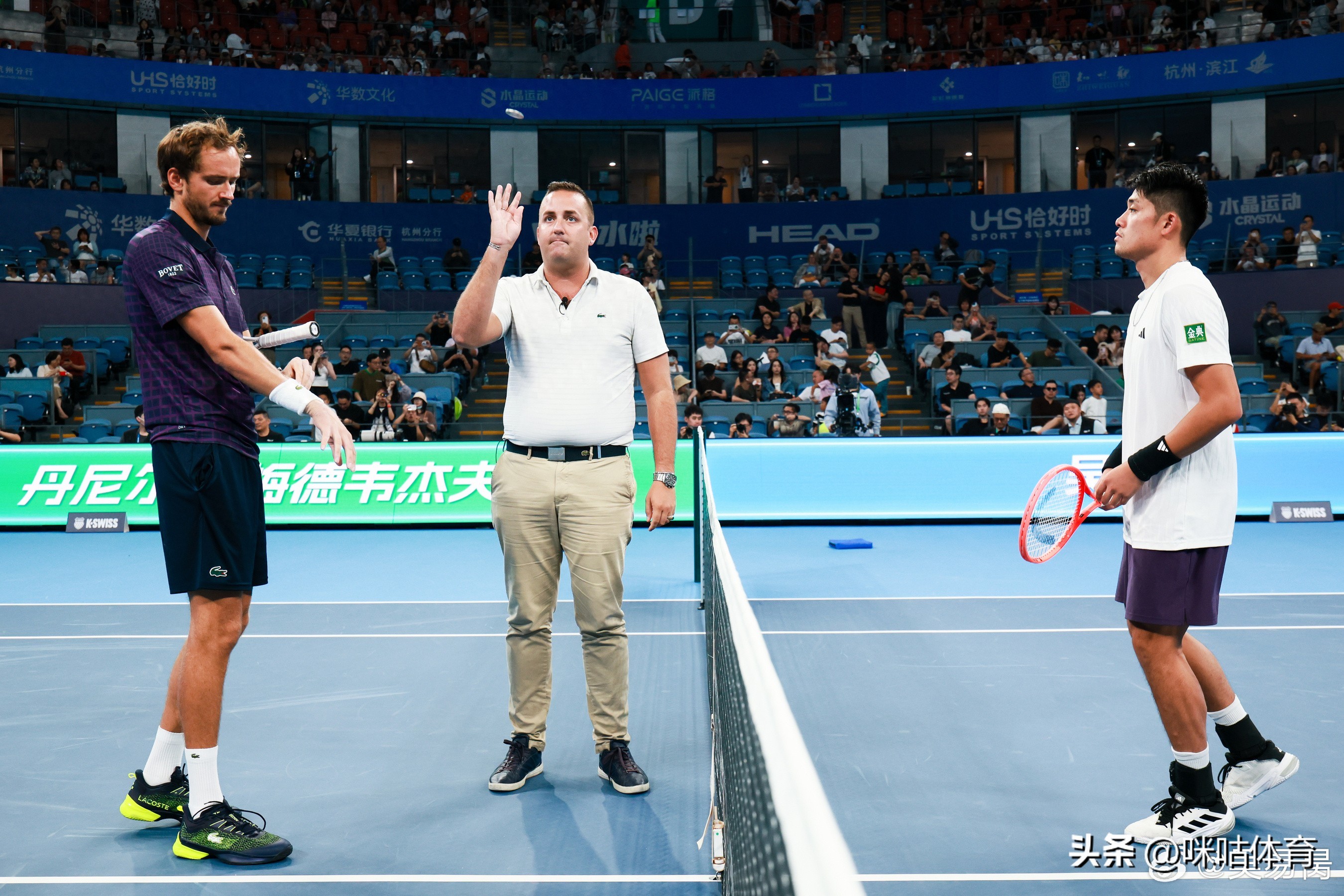 吴易昺逆转梅德韦杰夫晋级杭州站四强：意义比夺冠更重要