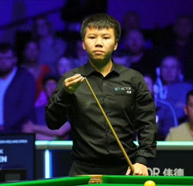 英格兰公开赛决赛最新战报：四连鞭，周跃龙1-5落后了