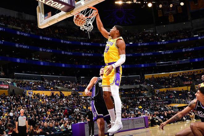 21中17狂轰50分!这是湖人想要的八村垒形态,东詹急需这样的神将