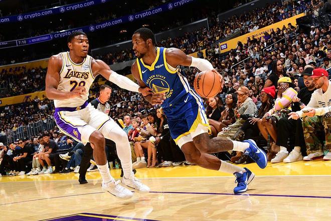 21中17狂轰50分!这是湖人想要的八村垒形态,东詹急需这样的神将