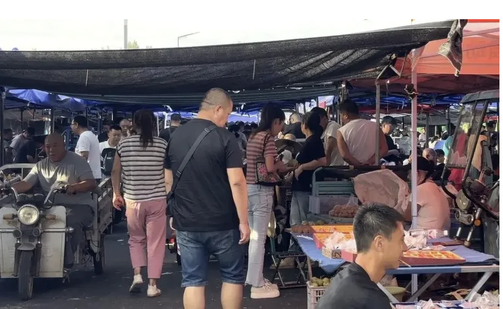 年轻人爆改文玩江湖，一对核桃卖几十万？