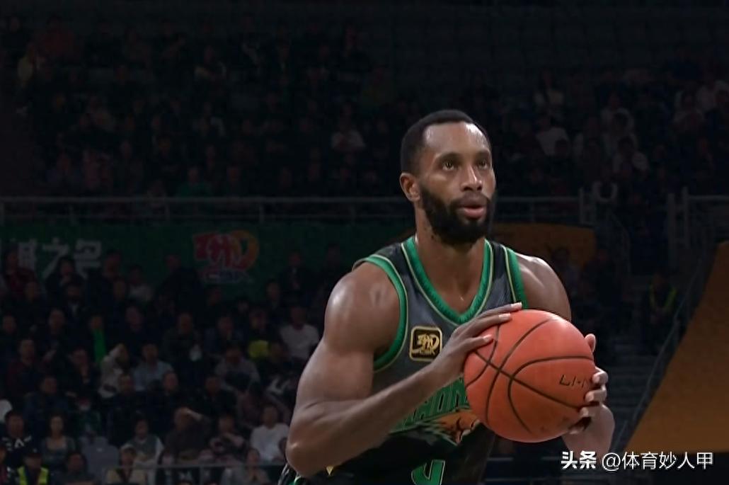 狮子大开口！弗格无缘加盟山东队，或许会重返辽宁队