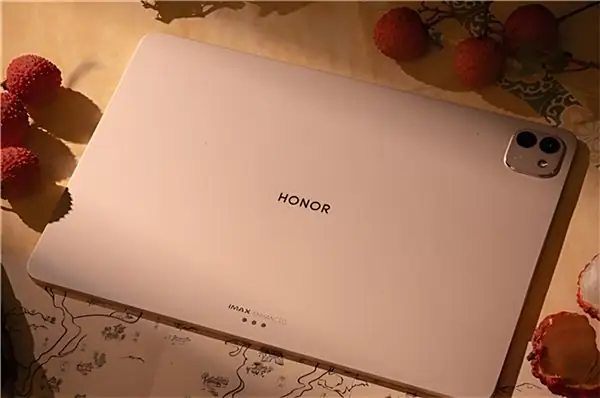 2025 年电竞平板圈炸了？这台新品或成重度玩家「刚需」