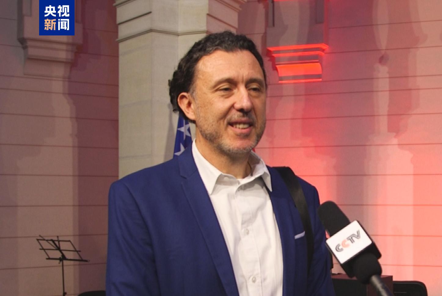 惊艳全场!中国首部8K太空纪录电影《窗外是蓝星》宣传片亮相波黑