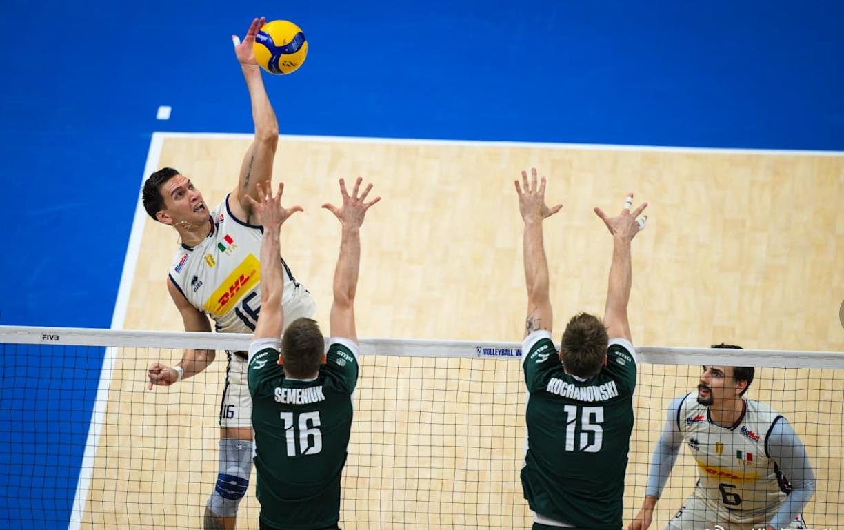 男排世锦赛:世界第一0:3出局,欧洲劲旅大爆发,卫冕冠军打疯了